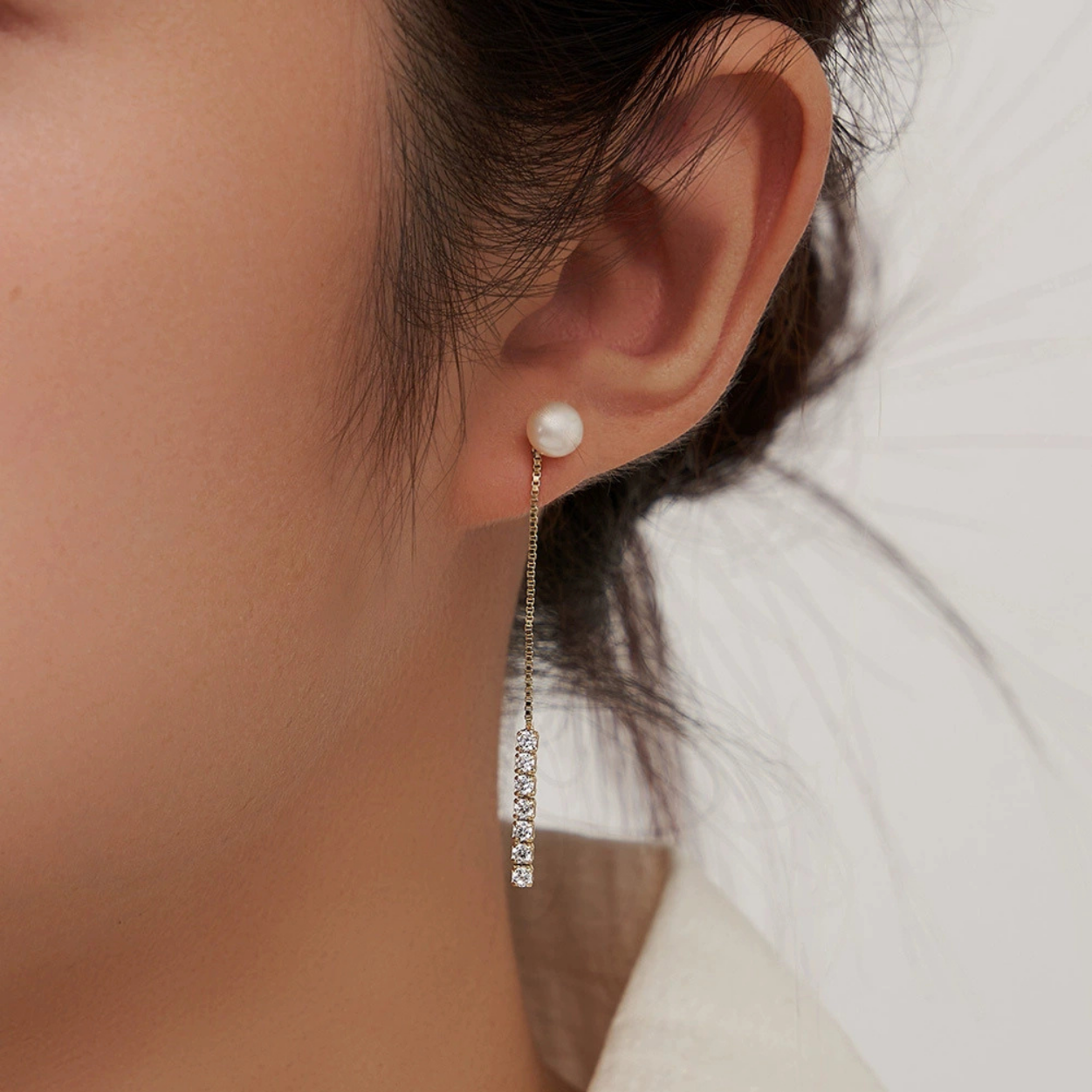 Elegant Wave Natural Pearls Silver Earring